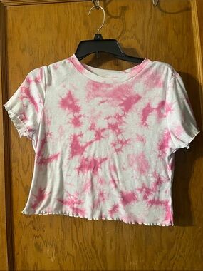 NWOT pink and white tie dye ribbed lettuce edge tee